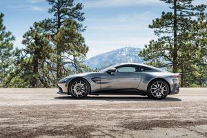 Aston Martin Vantage 2018 года  (NA)